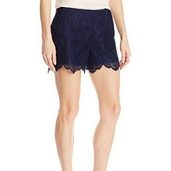 Trina Turk St. Lucia Laced Scalloped Dress Shorts in Navy Blue Size 4 - Picture 3 of 14